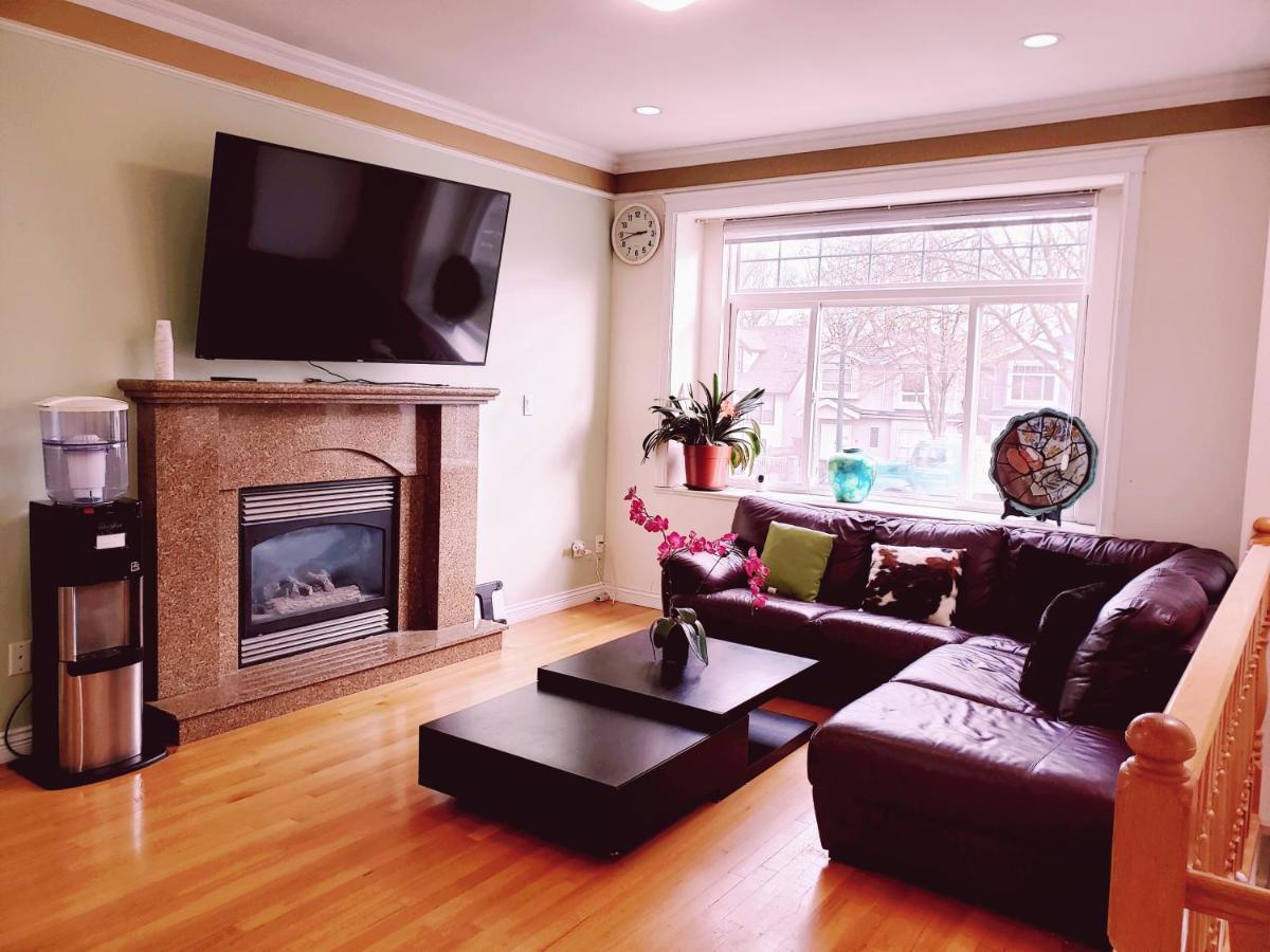 Lisa'S Lovely Little House Vancouver Exterior foto